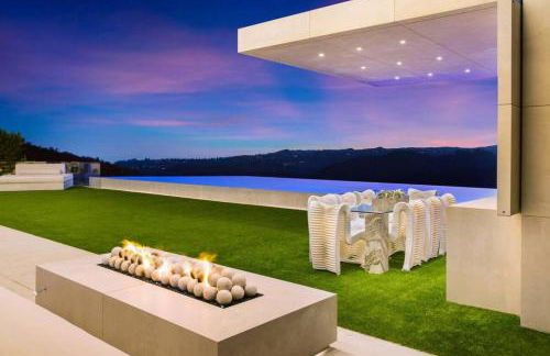 Ultra-Luxurious BH Estate with Pool, Theatre, Views - Foto 7