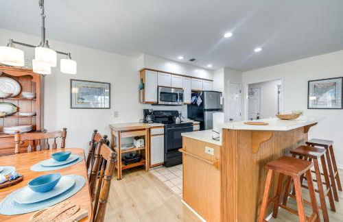 Condo with Golf Course Views Less Than 1 Mi to Sunset Beach! - Foto 11