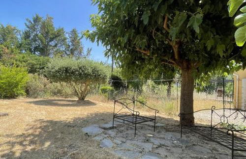 Maison confortable avec jardin à Quinson - FR-1-822-2 - Foto 8