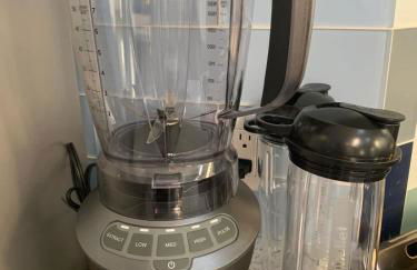 2 bedroom bungalow with hot tub - Photo 46