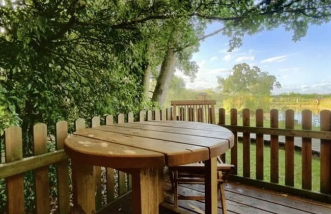 Inviting 1-bed Cabin in Newmarket - Foto 9