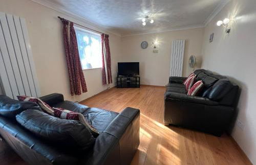 Spacious 4 bed Farnborough AirShow - Foto 5