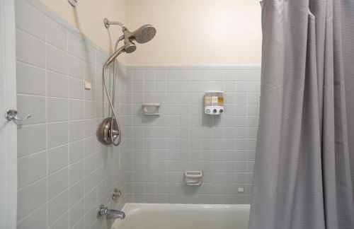 Efficiency in Grand Old Home, Downtown Durham - Photo 12