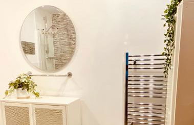 Chester City Centre Waterfront Apartment - Photo 56