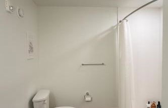 Trendy 3BR City Apt Pool and Ping Pong Fun - Foto 21