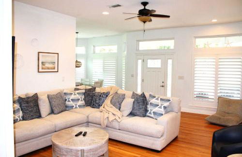 Timeless Traditions PoolHeat & Golf Cart Deals - Foto 3