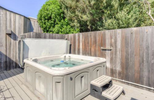 Ocean Views - Near Bluff Coast Trail - Hot Tub - Foto 58