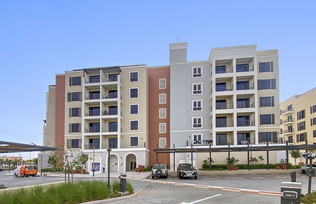 WelHome - Mesmerizing Sea & Burj Khalifa Views Apt at La Voile - Photo 22