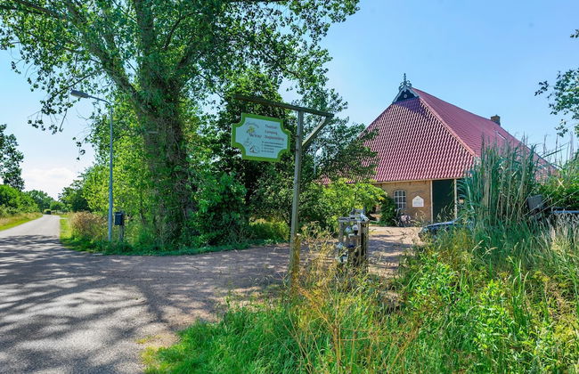 Enticing Holiday Home in Eastermar near Burgumer Mar Lake - Photo 40