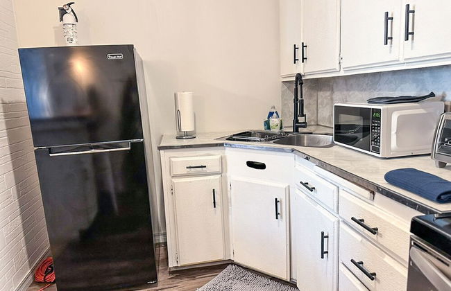 2BR Cozy Winter Respite Haven in Midwest City - Photo 14