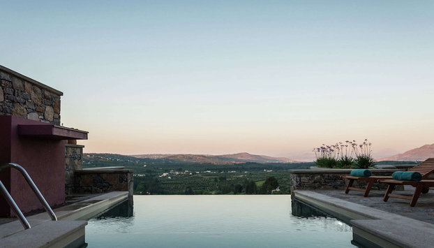 Listen to Nature in a Renovated Traditional Hilltop Villa Liodosifis with Heated Pool - Foto 2, Profilbild