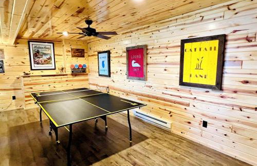 Cozy Lakefront Retreat with Game Room, Outdoor Living and Dock in Wisconsin - Foto 65