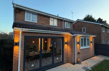 Luxury House, Great Location in Redditch - Contractors - Families - Groups - Relocators - Sleeps 9 - Foto 30