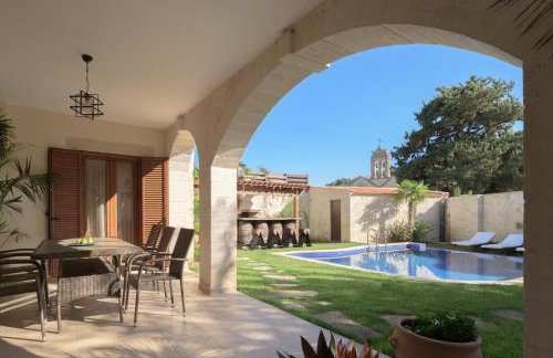 Nicole Villa I "Free" Heated Pool, Village Escape - Photo 4