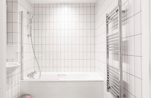 Brand New Luxurious 2-bed Apartment in Barking - Foto 4