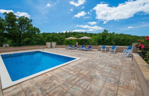 Beautiful Apartment In Labin - Photo 1