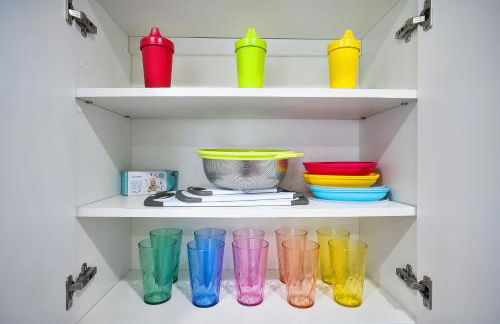 Vacay Spot Happy Escape 15 Min Beach Massage Shower Prime LOC! 6 blocks away from Bars, Nite Clubs, Res, Shops - Photo 31