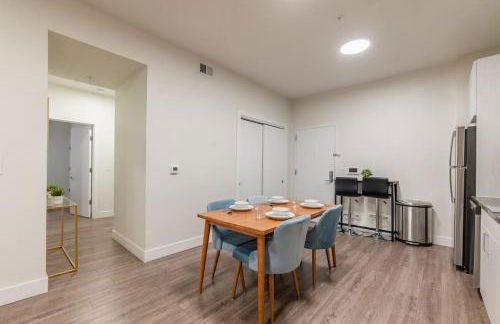 Blue Breakaway with Free Parking and Sleeps 9, Book 7 days, Get 20 Percent OFF - Foto 29