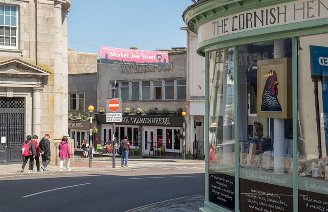 Stunning Town Centre Penthouse w Sea Views - Foto 31