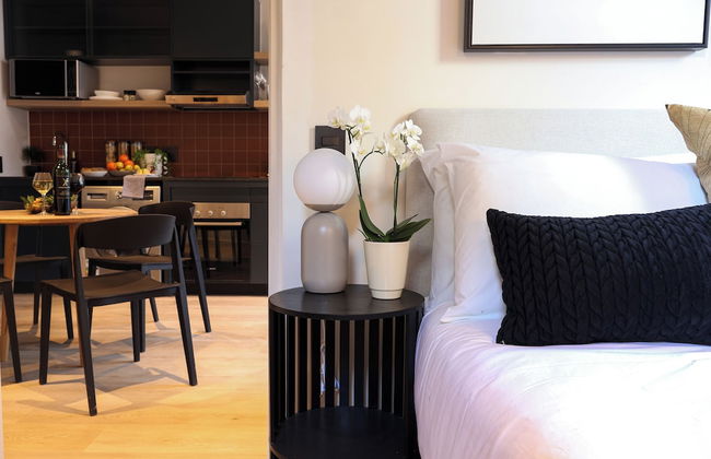 THREE43 on B - Fluent Serviced Apartments - Foto 7