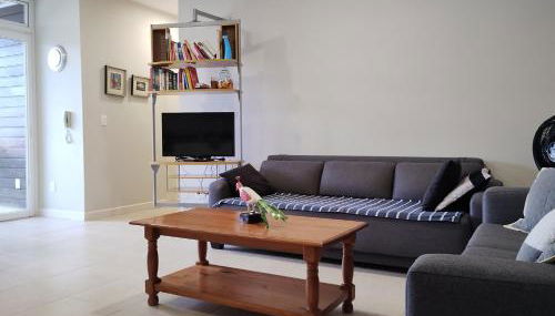 Apartamento de 2 quartos a 3 minutos a pé da praia de Cachoeira de Bom Jesu com águas calmas - Foto 5