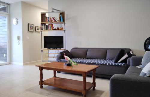 Apartamento de 2 quartos a 3 minutos a pé da praia de Cachoeira de Bom Jesu com águas calmas - Foto 5