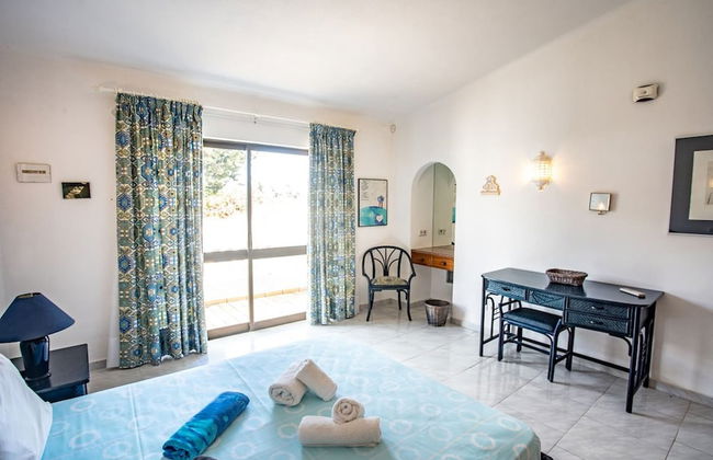 Joana Stunning Villa IS A 10 MIN Walk TO THE BEA - Foto 4