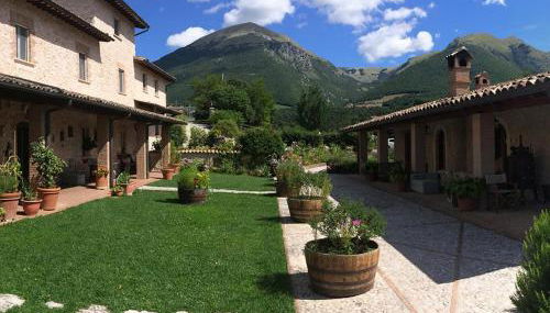 Agriturismo Casale nel Parco dei Monti Sibillini - Foto 3, Garden view
