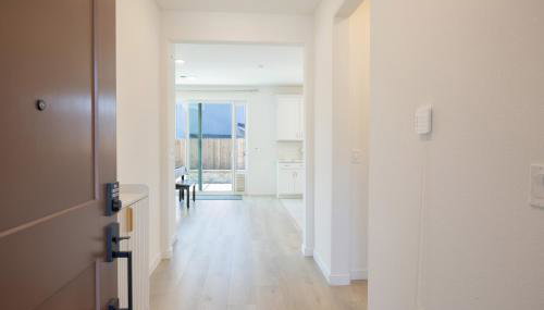 Modern Charming 4BR Home, Family Friendly, Office Space, Fast WiFi, Free Parking - Foto 4