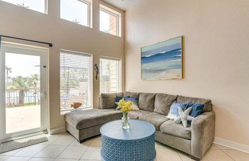 Walk to Beach Pool-View Condo in Galveston! - Foto 5