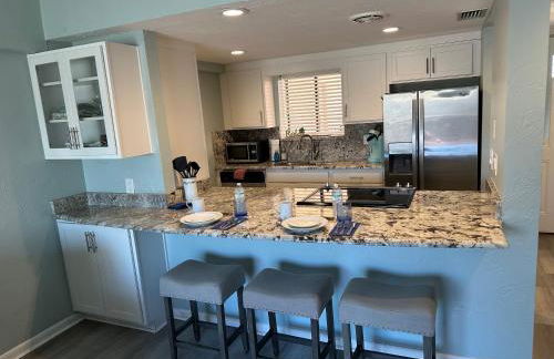 Welcome to Sandpiper Beachfront Condo Cozy 1-bed in JAX Beach, perfect for couples! Pet-friendly! - Foto 10