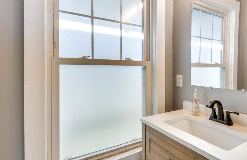 1 Block to Convention Center! Dog-Friendly Apt - Foto 16