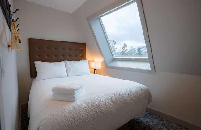 Basecamp Suites Banff - Photo 6