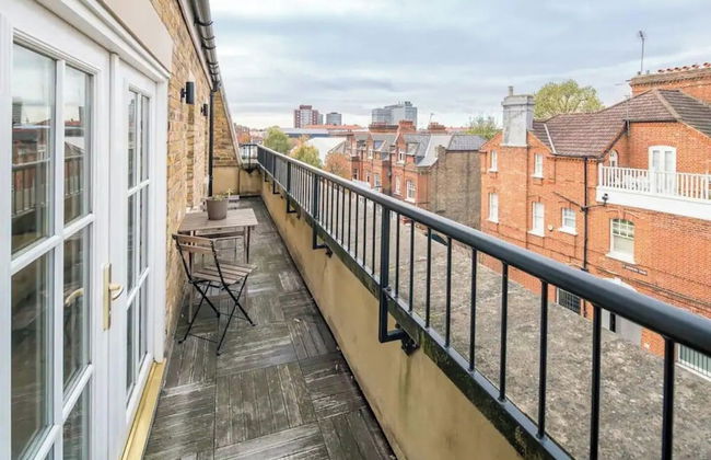 Designer 1 Bed Flat Barons Court Sleeps 4, Balcony - Foto 11