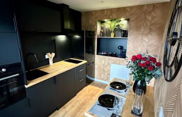 Le Temple - Love Room au coeur des remparts - Foto 11