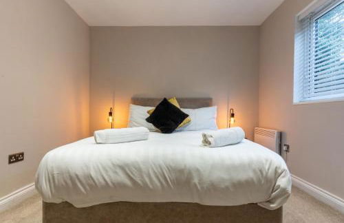 The Slipway Cabins with Hottub - Foto 47