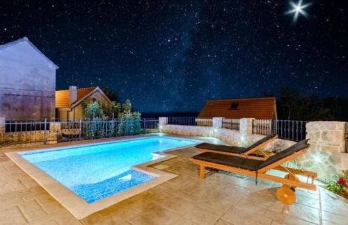 Holiday Home Rustic - Two Bedroom Holiday Home with Private Pool - Photo 39