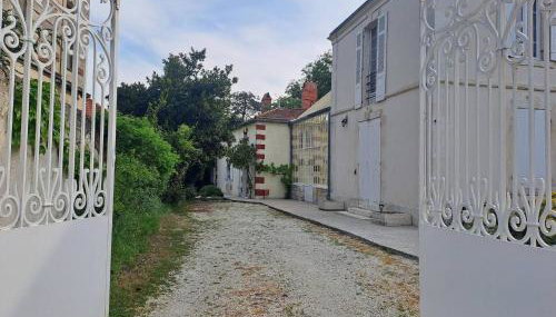 Lentre du Chteau 1 - Foto 3