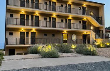 eleven views resort - Photo 3