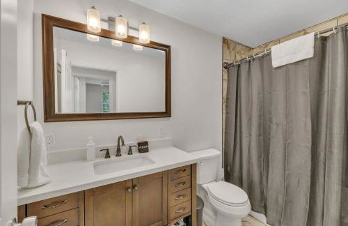 Single Story Pet Friendly Home, with Fenced Yard, Fire Pit, 5min to Downtown!! - Foto 23