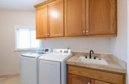 Business in Front and Fun in the Back Pets too - Photo 25