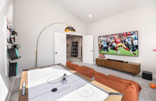 Modern 4BR Family Oasis - Treehouse Bunk &Game Room - Foto 40