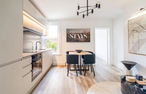 Newly Designed, 2br Apt, 5min from Northwood London Tube Station, NATO HQ, Ideal for Wembley, Warner Studio, Contractors - Foto 30