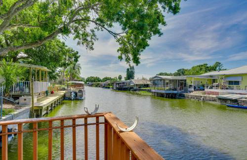 Waterfront Okeechobee Getaway with Backyard Dock! - Foto 30