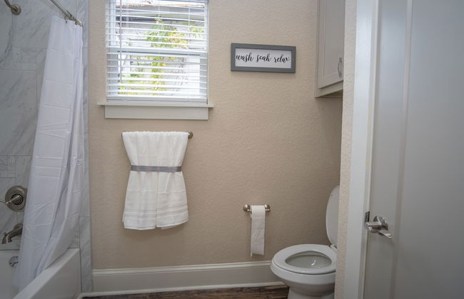 Brand NEW Large Impressive House Near Downtown! - Photo 34