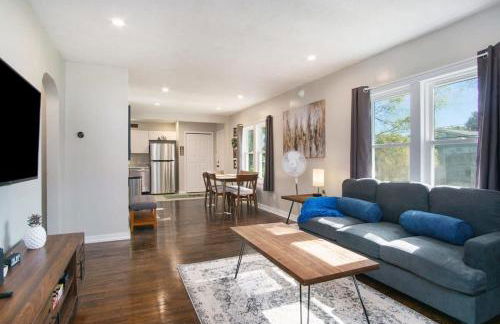 Gorgeous Notre Dame Get Away Comfy Beds WiFi Coffee Games - Foto 1