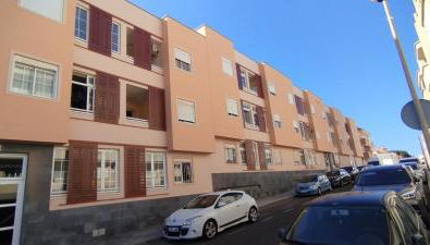 Apto ISA: amplio y acogedor apto de 75m con terraza, aire acondicionado y parking gratuito - Foto 2