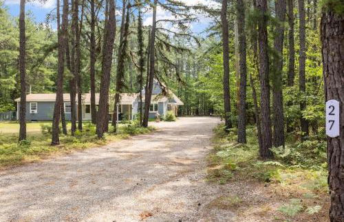 Lake Escape Family & Pet Friendly with Dock Access - Photo 6