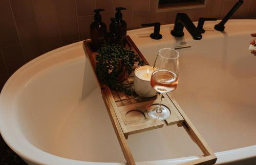 Glass House - Hot Tub - Voted AVL's #1 Luxe Stay - Foto 18