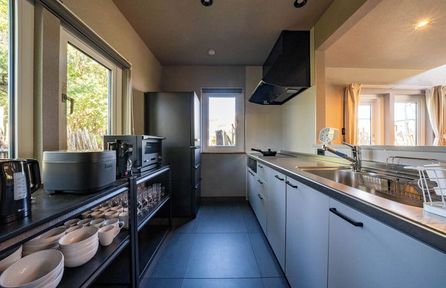 THE CHATEAU - Photo 51